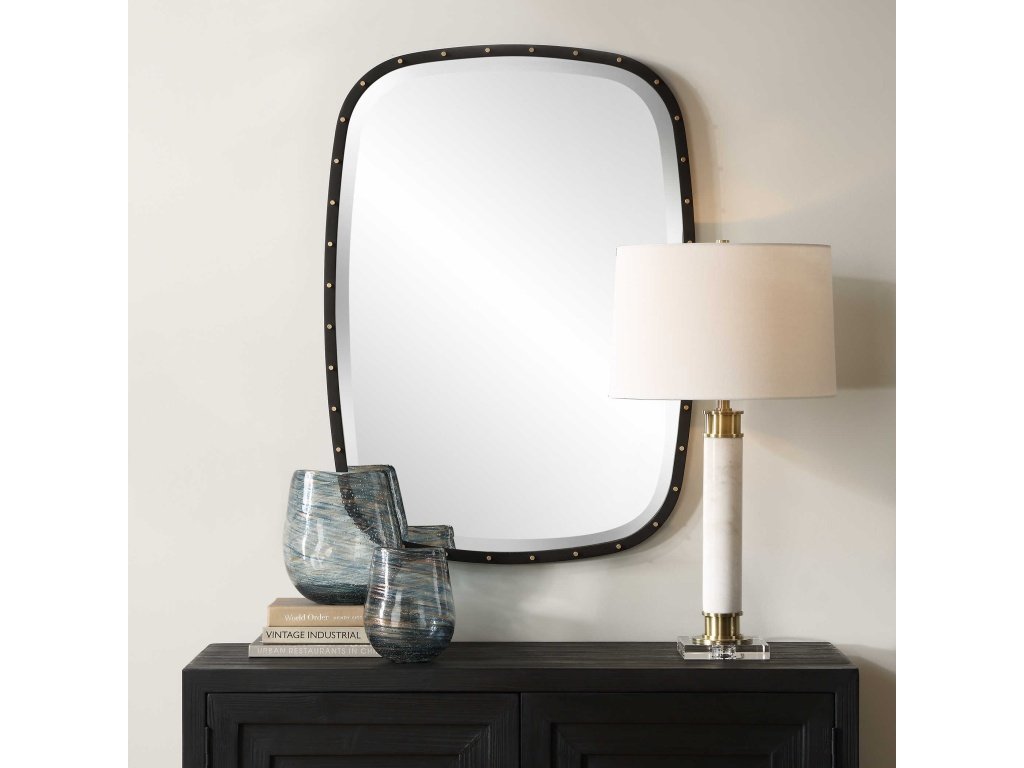 Benedo Mirror