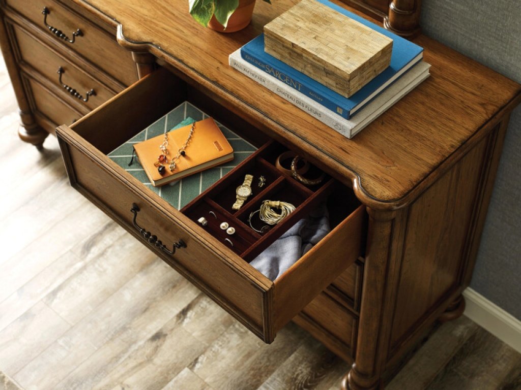 Mayview Dresser